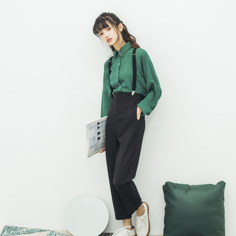 连体裤改革了,穿脱特方便,洋气又显腿长