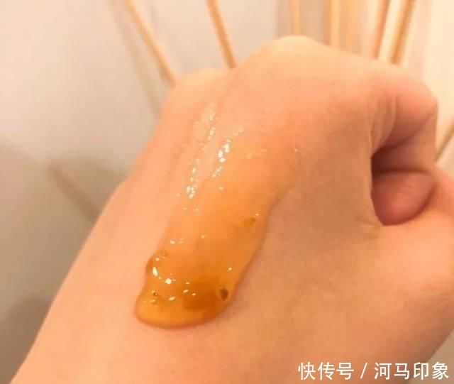  『花钱』求求你们！别再给这些难用的网红化妆品花钱了！！