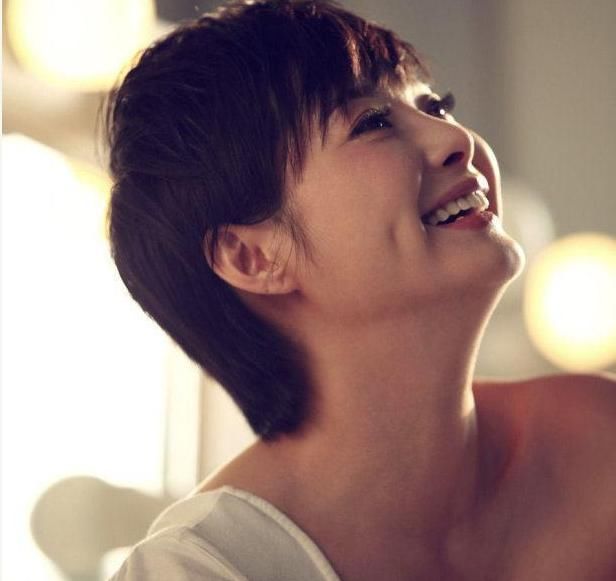 袁立再次爆娱乐圈黑幕，原来我们之前都被愚弄了 网友:干得漂亮