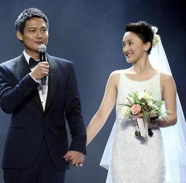 高圣远否认离婚，港媒却说周迅跟窦靖童暧昧，这俩的人际圈太魔幻