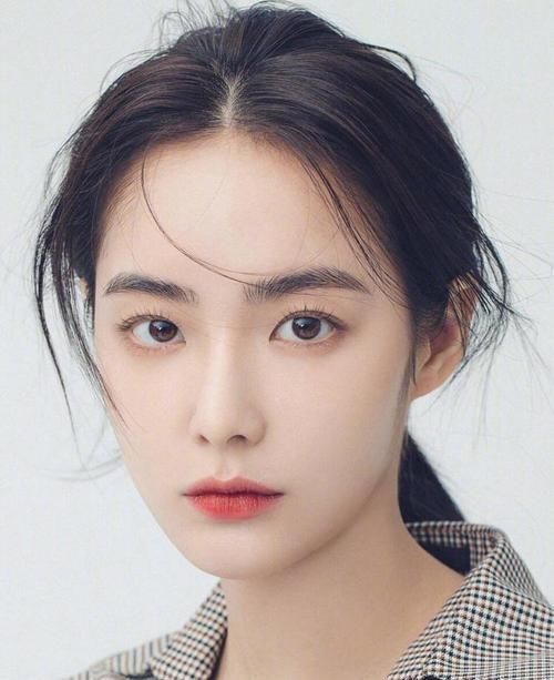  「天生」有这4个特征是天生的“美人脸”，能中2个颜值就不低，素颜更好看