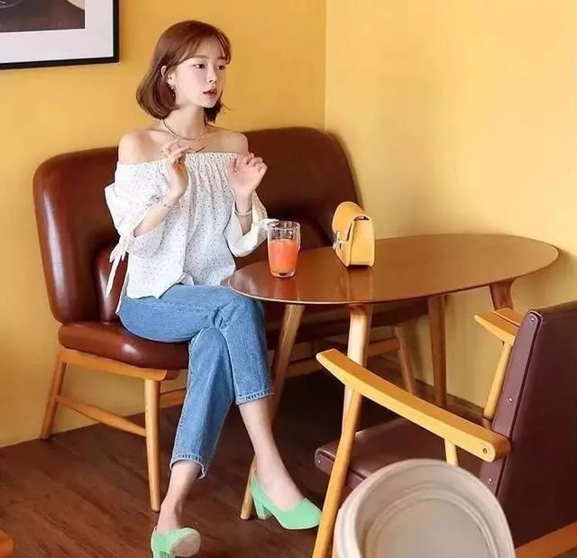 胸大的妹纸这样穿才会时髦高级又显瘦