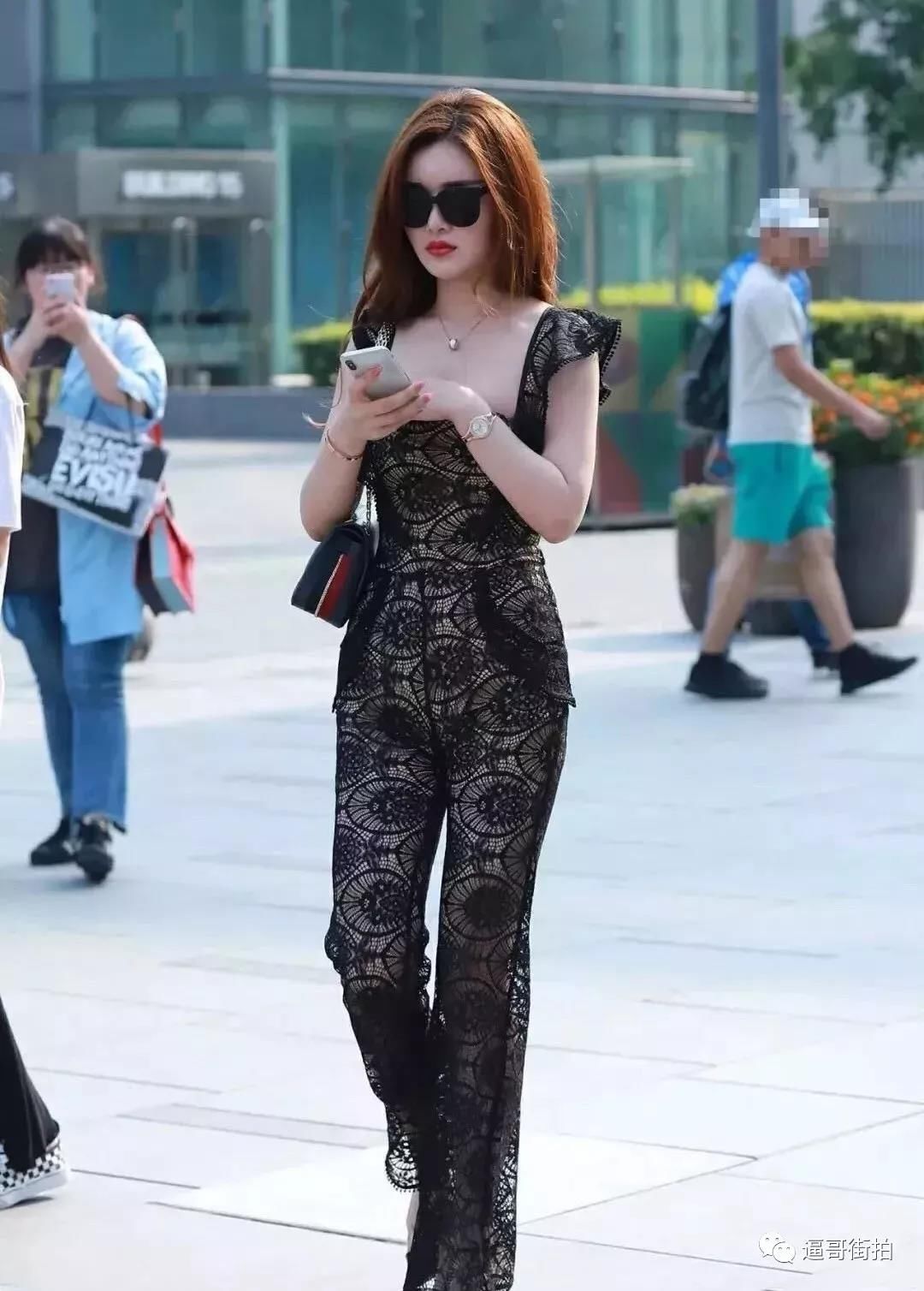 街拍路人，只要穿搭得体，成为女神也是分分钟的事