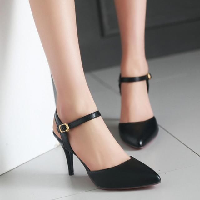 高跟鞋让女人变美,如果你真想让自己,魅力十足,有这些就足够