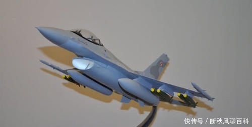  「Mk82」走进波兰航空炸弹制造车间 这里正生产Mk82 想不到工艺还挺复杂