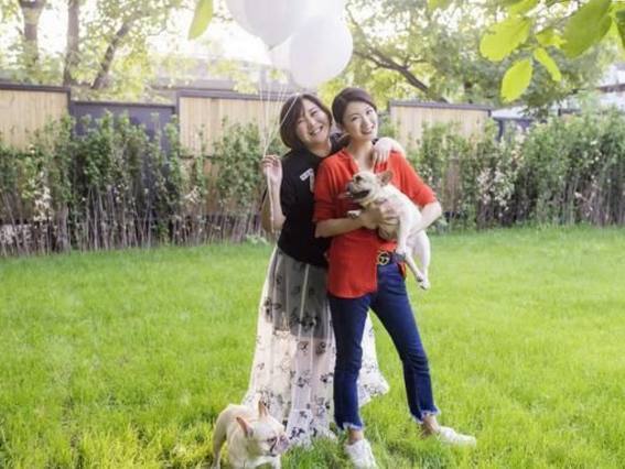 当140斤贾玲和90斤的张小斐同穿裙子，网友：看完瞬间不想减肥了