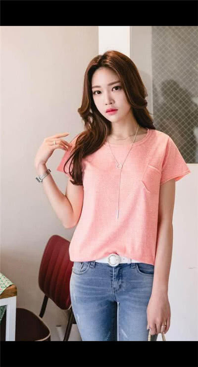 妹子穿起紧身裤，整个世界都是你们的，全场焦点都在于你！