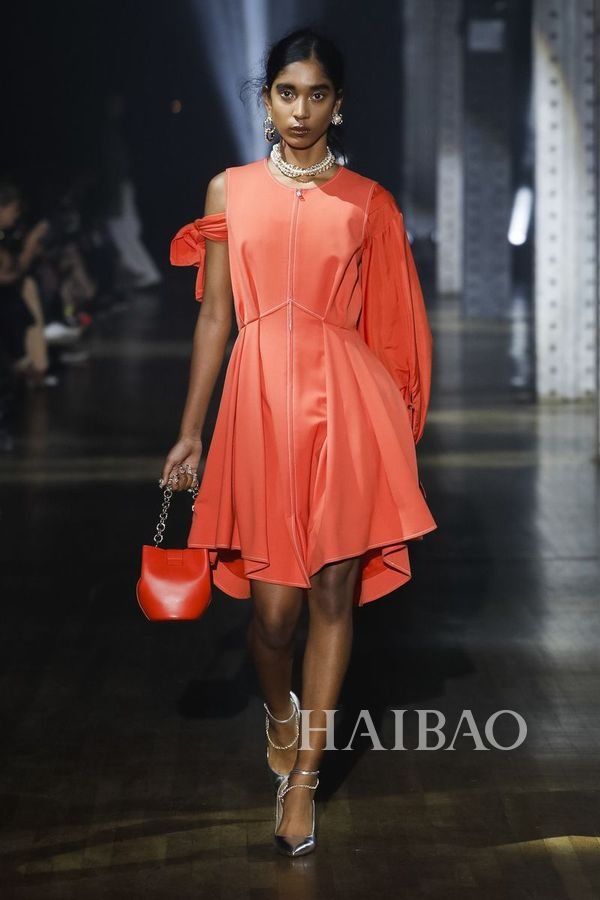 成熟优雅Mix少女甜蜜感!Adeam 2019春夏女装秀，海报网带你亲临20