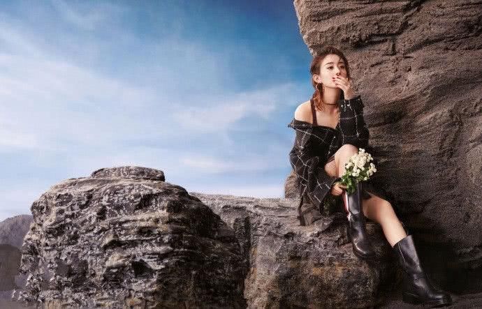 国民女神赵丽颖新造型惊艳了!暴露一双长腿，真是霸道又惹人爱!