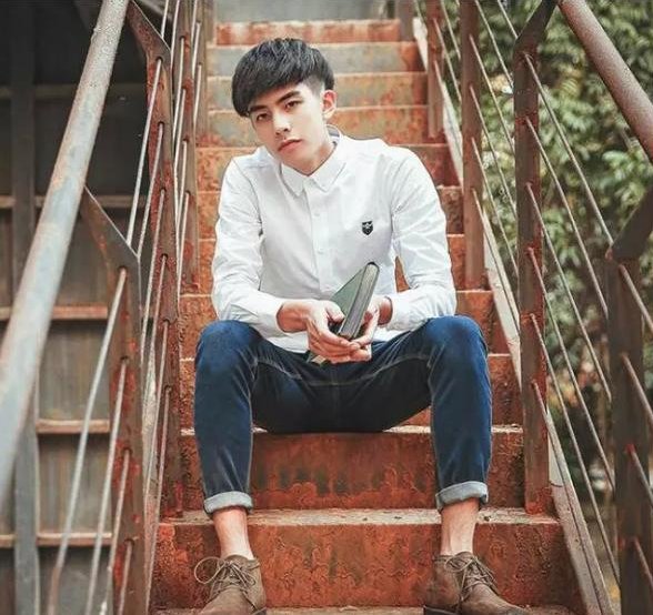 男生剪这六款发型，让你帅气倍增