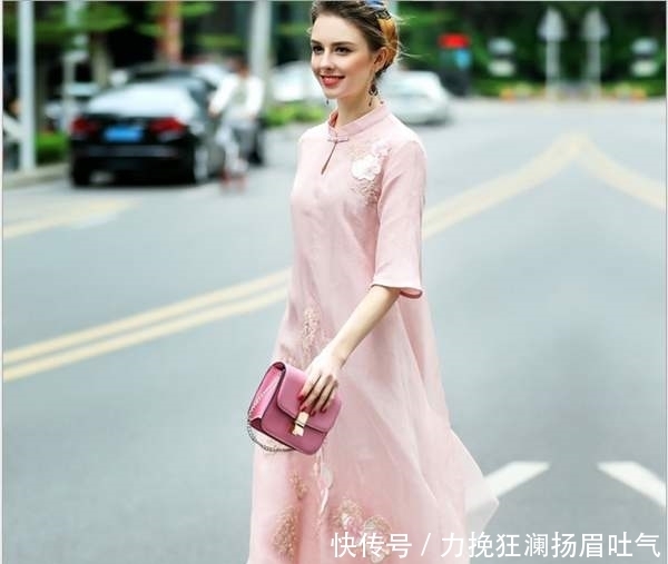 真丝|女人30以后气质再好,也要有几件真丝裙来衬托