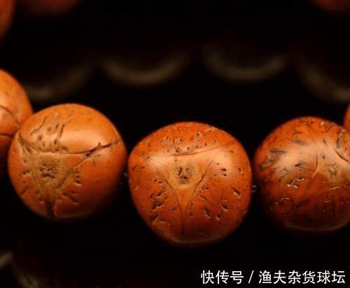  『手串』玩包浆，这六种手串最美！没玩过别说你是文玩人