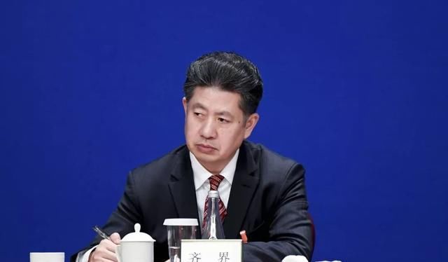  【变更】万达重大人事变更！多次被传退休的总裁丁本锡，这次真