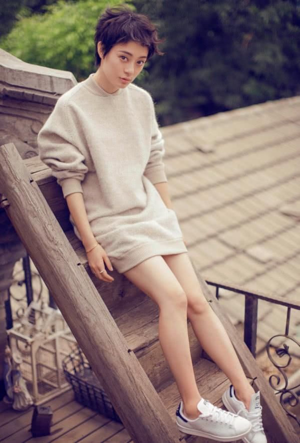 疫苗造假事件引众星怒斥，身为人母的孙俪却只关心流浪狗