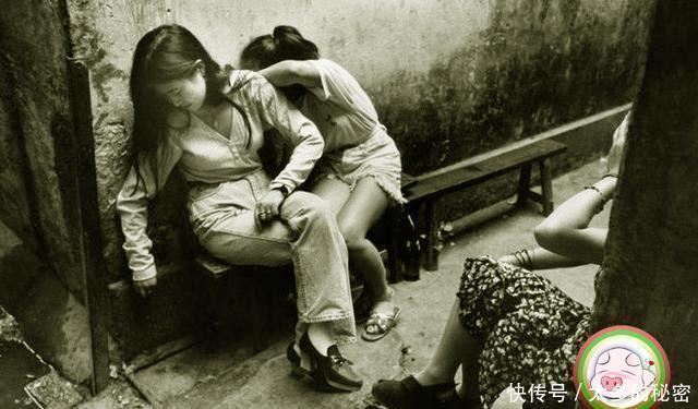 「照片中」二师兄的老照片90年代的深圳,街头随处可见大哥大和漂亮女孩!