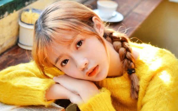  苹果肌|女生脸上有这3标志，妥妥的“桃花脸”，全中异性缘爆表！