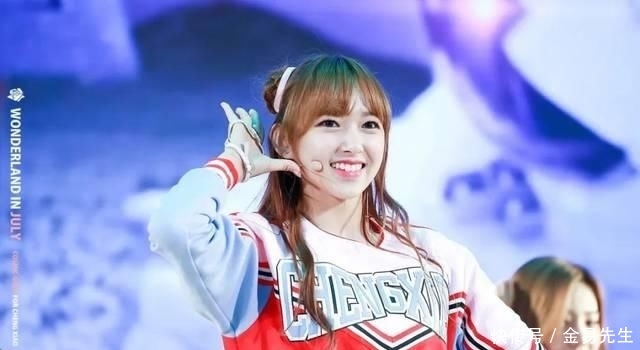  『也可以』比可爱和端庄，谁能赢过梳丸子头的女生呢？