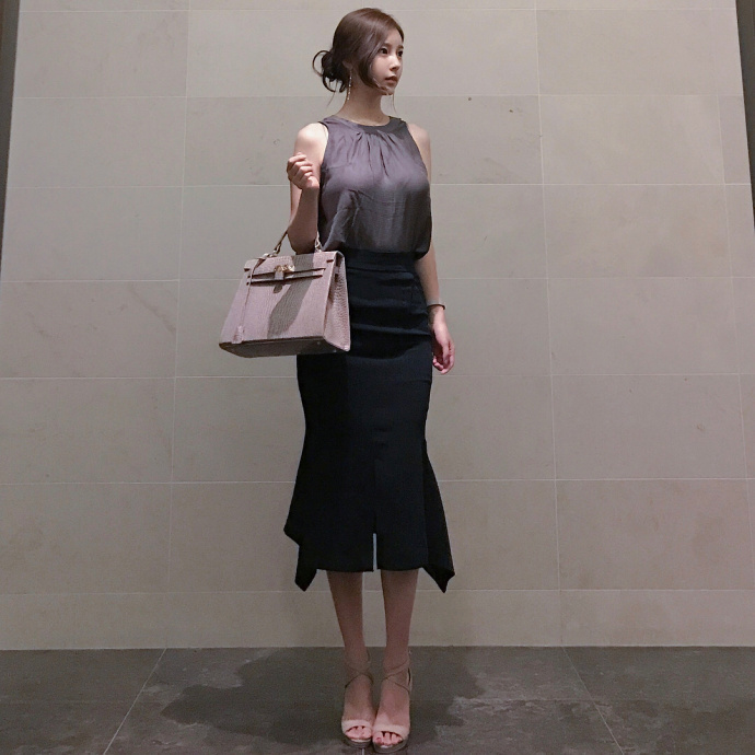 街拍：不简单的黑白, 别出心裁，小姐姐难以驾驭!