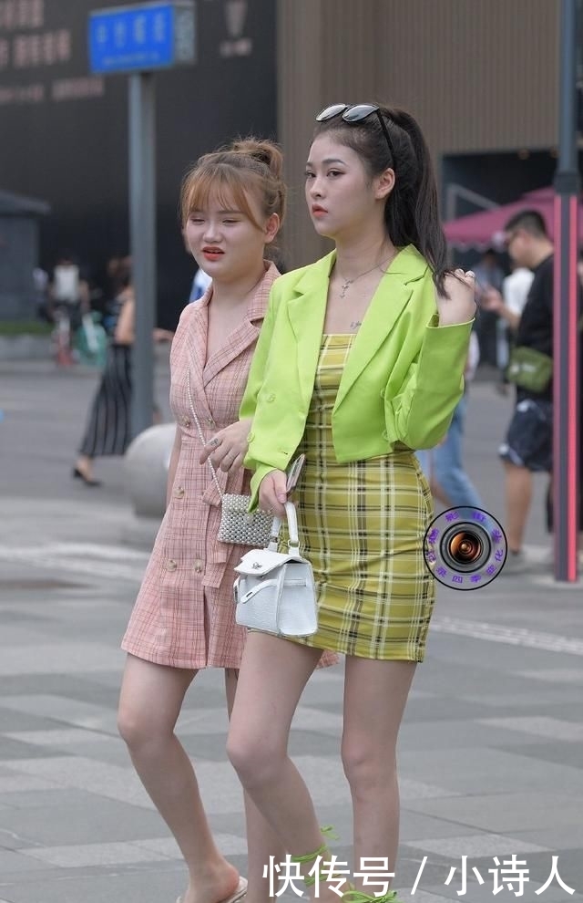  【气质】绿色西装搭配绿色连衣裙和绿色凉鞋，一身绿色穿出小清新气质