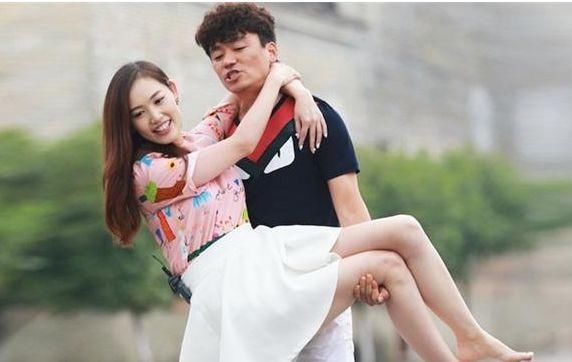 马蓉好友起内讧了,庆生发朋友圈一句评论炸开锅,网友:演技炸裂