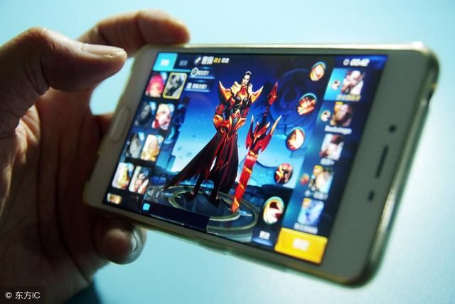 马化腾:免费让大家使用微信 QQ,还一天到晚唠