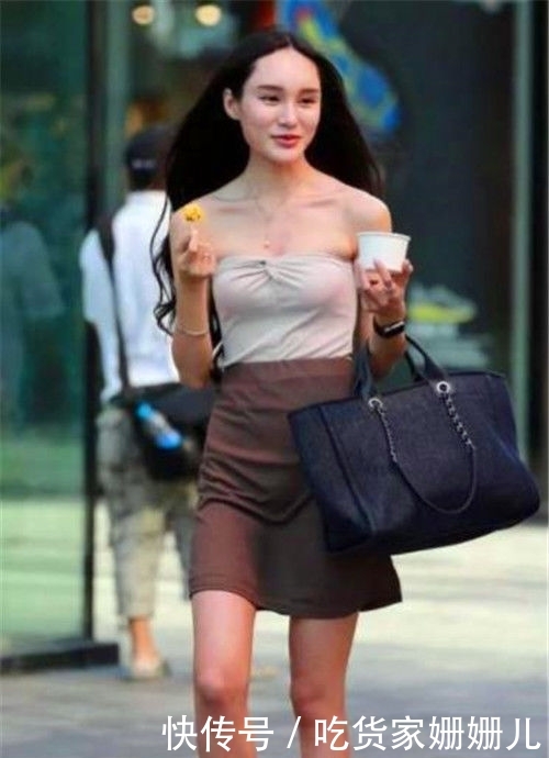 「 气质」甜美淡雅的颜色,尽显娇美的气质,街拍:穿着短裤套装的小姐姐