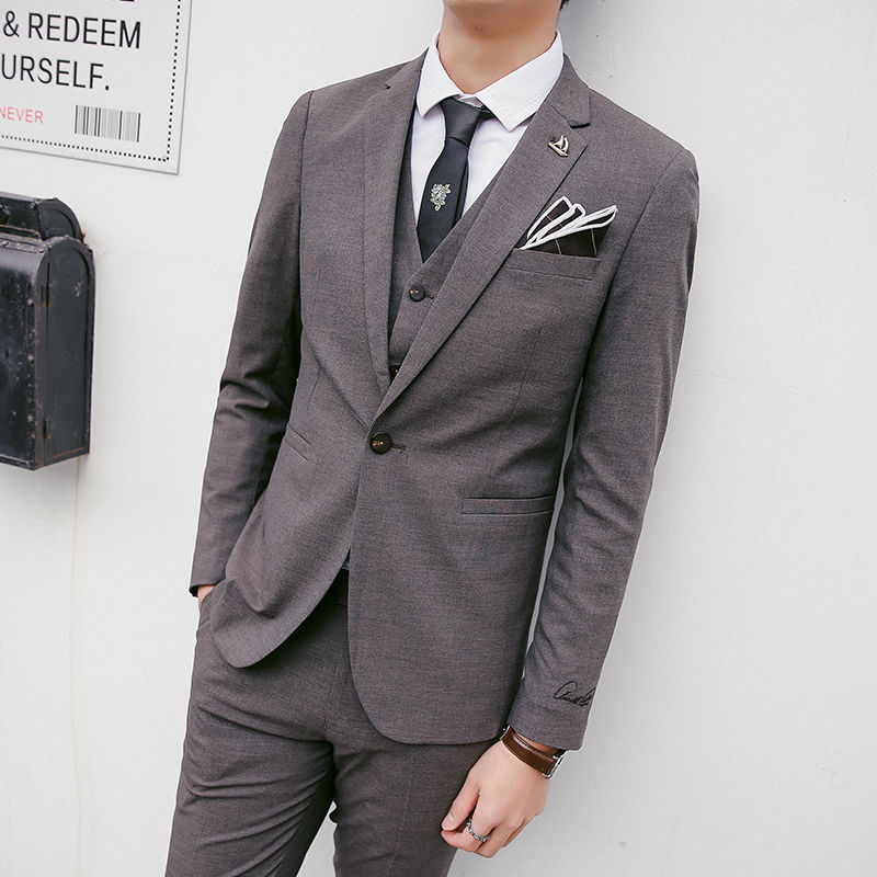 今年巨流行“小西装”，高贵得体，气场十足，明天相亲就选它