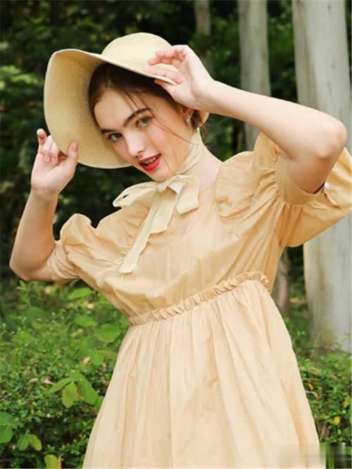  复苏@万物复苏的春季，怎么能少得了裙子呢