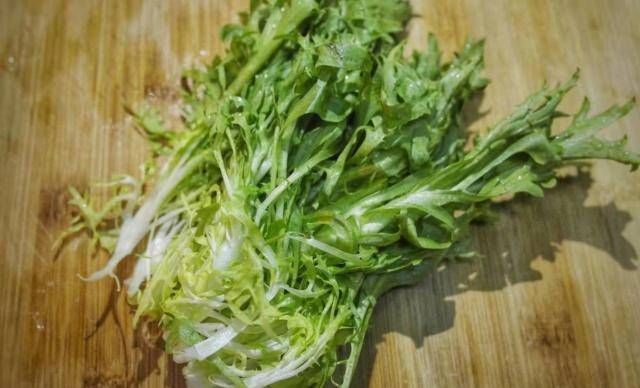「冰花」心叶冰花可以吃,苦苣用冷,新鲜的味道也可以火!