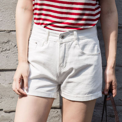 哇!姐姐穿件“热裤”穿的只剩臀部，舒适贴身，打造完美俏丽电瞽