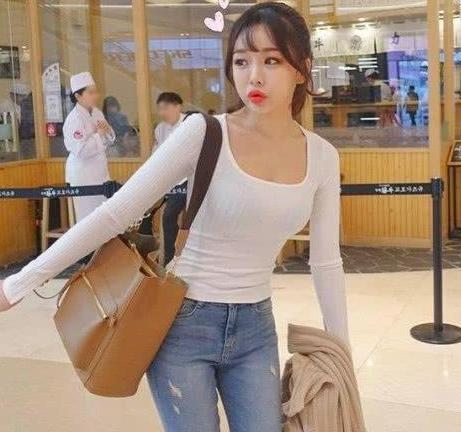 十分大气有范的牛仔裤美女，特别图6小姐姐，特干净！