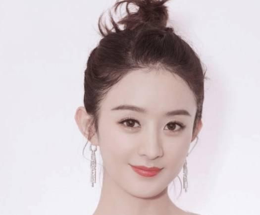 脸上有这4个特点的女人，属于天生“带妆脸”!不化妆也颜值高!