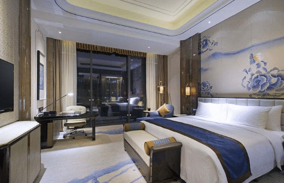 入住酒店,为何要烧开水倒马桶里?越早知道越好!