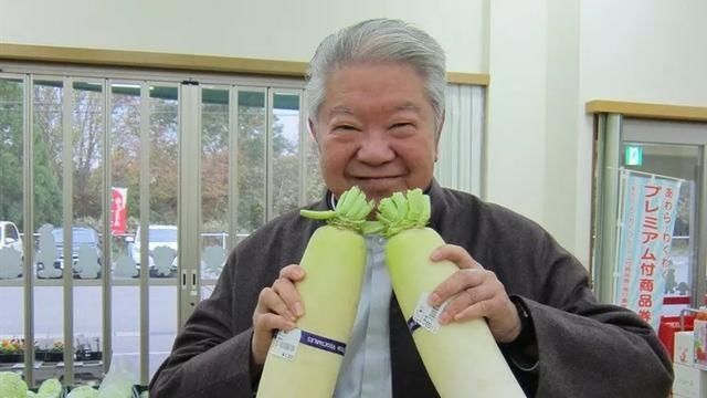  对自己：蔡澜：老了，不如任性生活