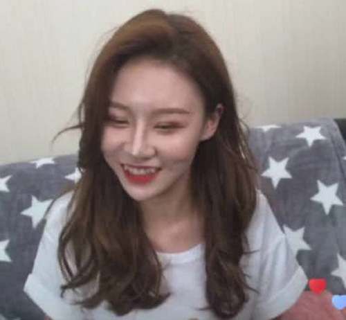 “网红一姐”温婉回应整容，网友：对不起，打扰了