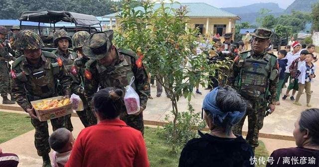 缅军在果敢乡间的“亲善”摆拍
