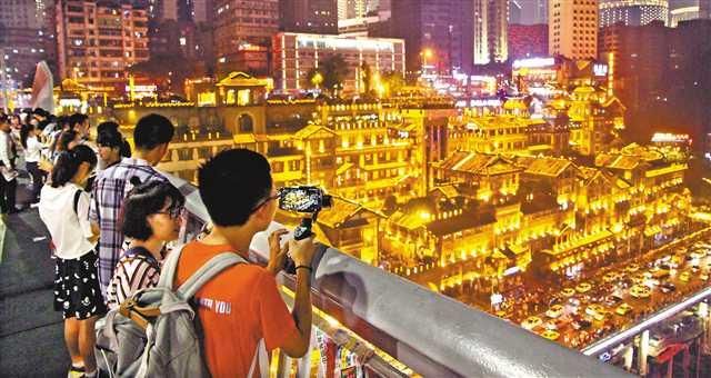 泰国老板被问为何“宰”中国游客，8个字回答网友笑了，自作自受