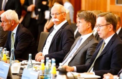 汽车圈也爱时尚，大佬们的另一面竟是这样的