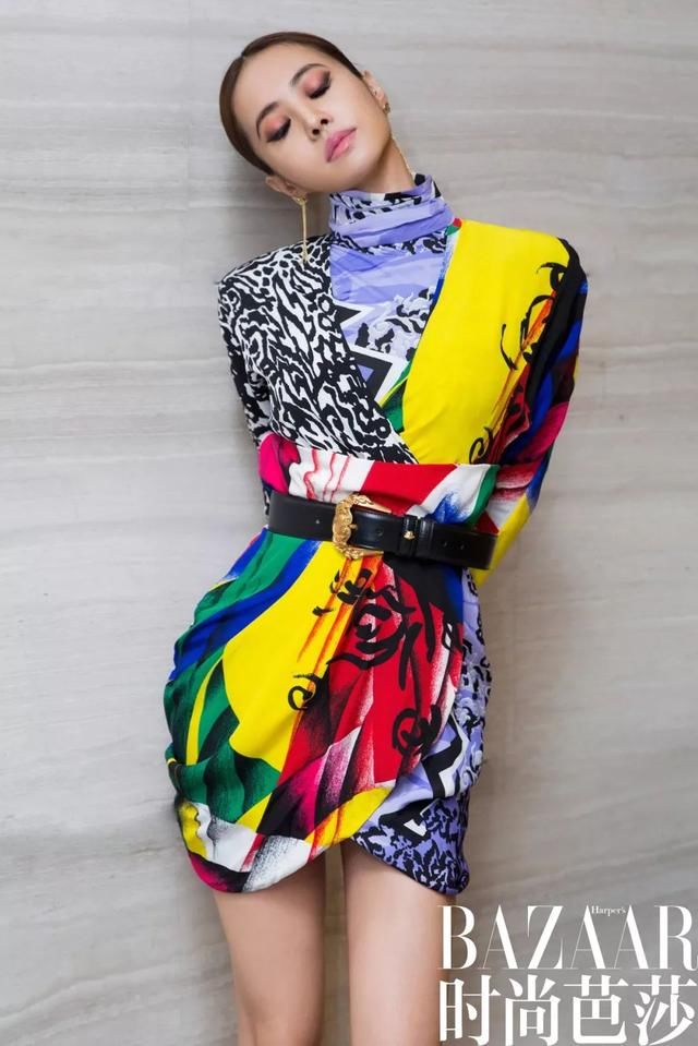 快收起你的遮阳伞!一起来做个“黑皮”女孩吧!