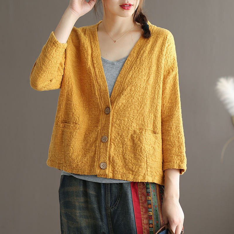 天!本以为小衫+长裤流行，没想到!9月竟火了“薄外套”，真美