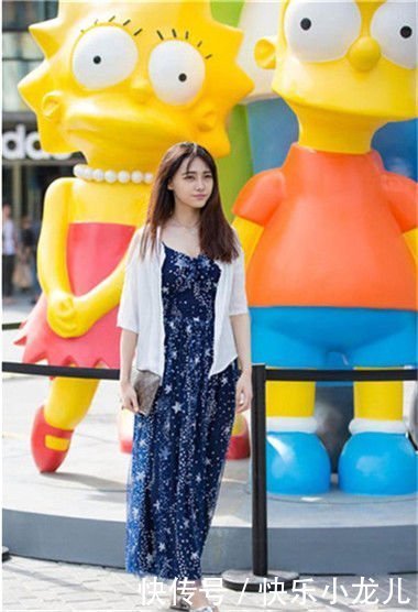 【性感】街拍:迷人性感的美女,搭配出紧致的时尚女神感