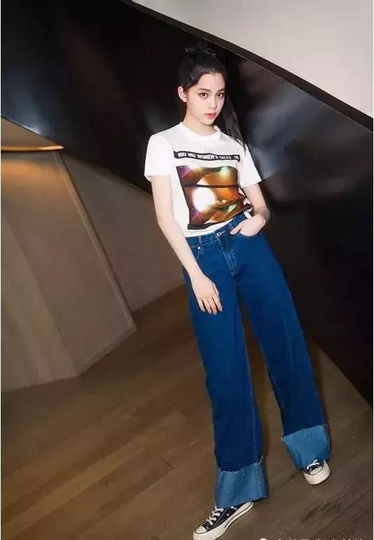  不妨：建议腿粗的女人，不妨多穿这5条裤子，遮肉显瘦还很有气质
