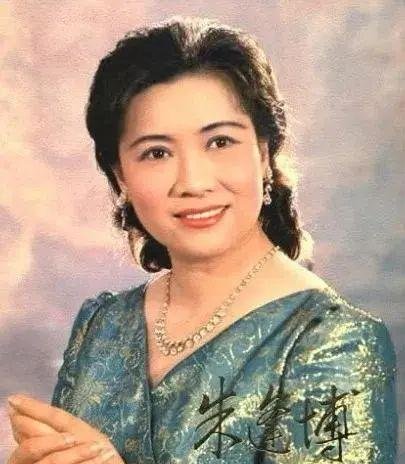 #去世#她红过李谷一,一生演唱800多首歌,丈夫去世,将骨灰放在卧室