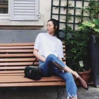 越简单越高级！看看刘雯的穿搭怎么把简约风发挥到最棒！