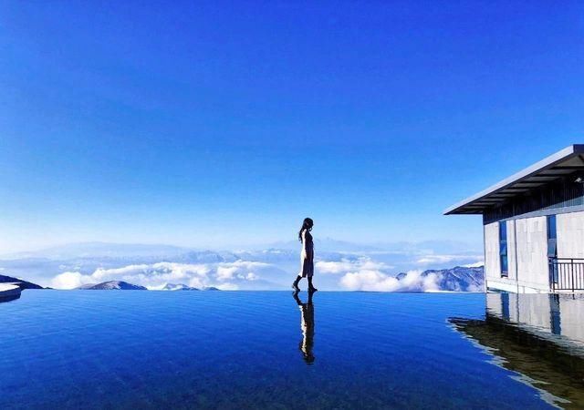 飙拢“川西咽喉”耍雪，打卡无边池的网红云海，元旦就去这！