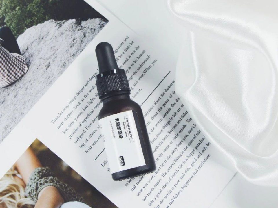 几十块就能收毛孔!这支超好用的“磨皮原液”，连我的黑头也治好