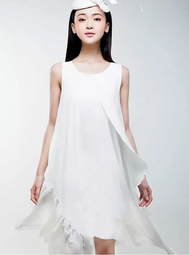 37岁的秦岚与28岁的吴谨言同台亮相，网友:气质果然是相当重要了