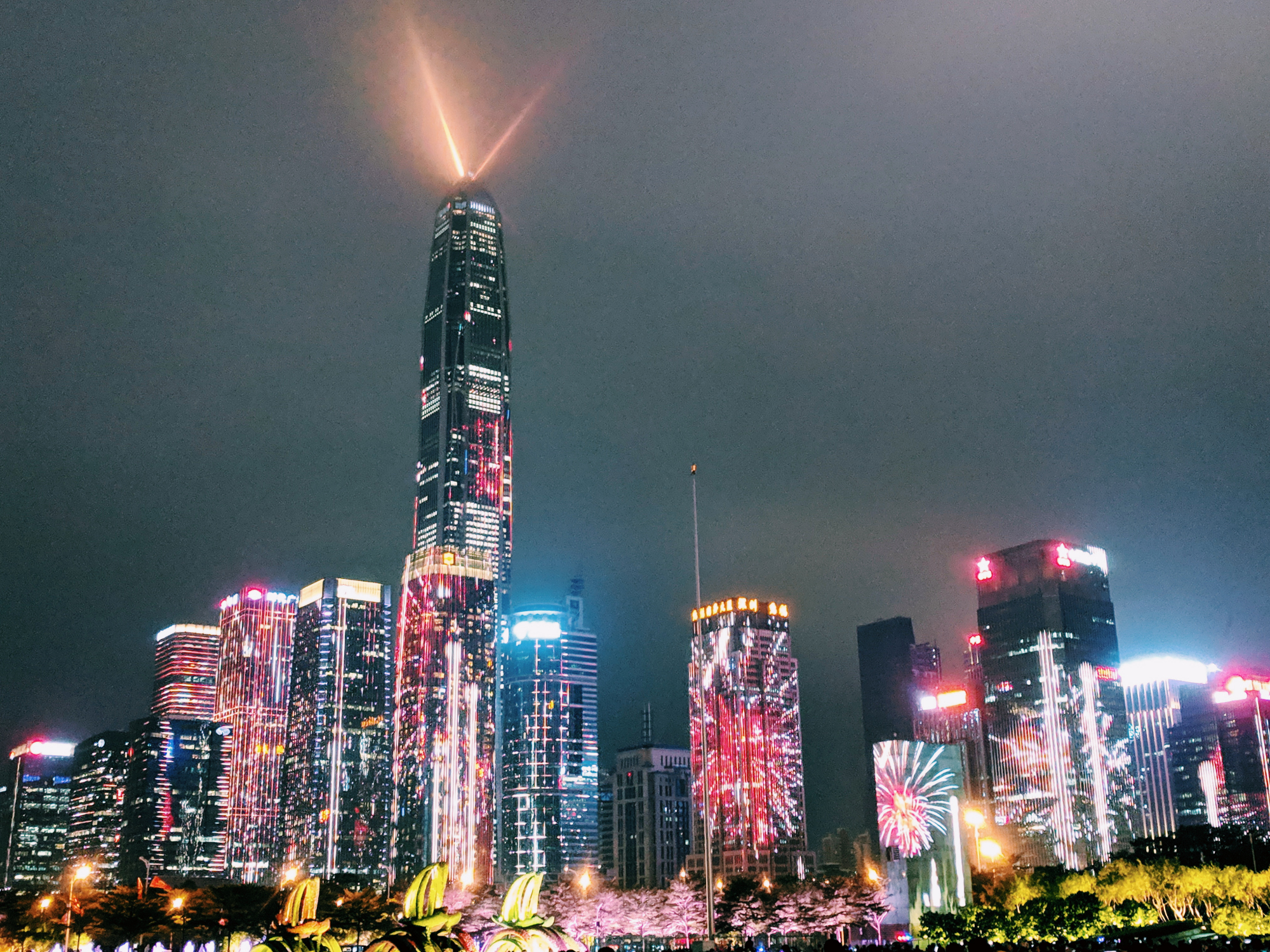 未来的全球标杆城市：两国举国模仿均未成功，未来或将替代香港