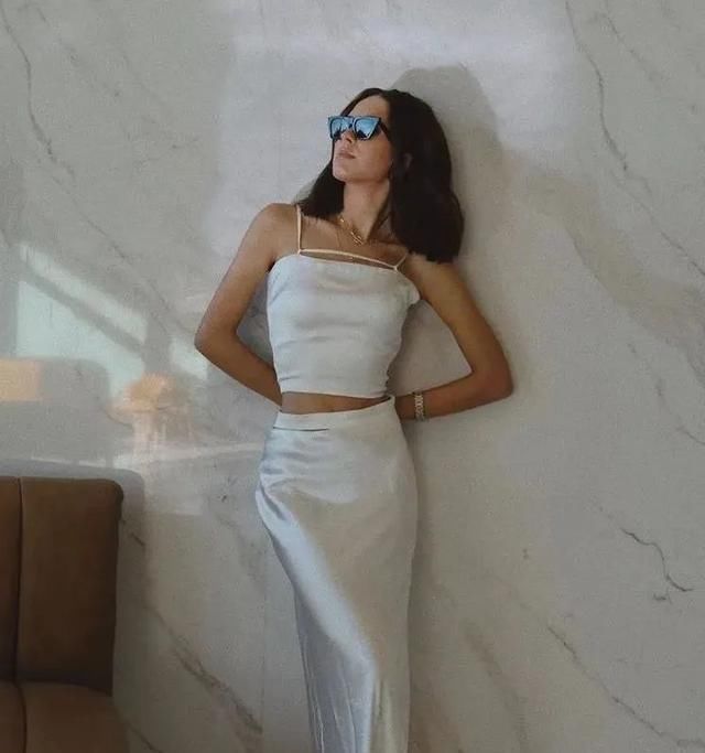  [休闲裤]夏日吊带就该这样搭,时髦显瘦,美的绝不艰苦!