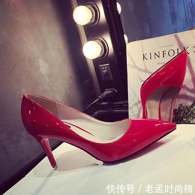 「尖头」尖头单鞋—成就年轻美丽的时尚单品